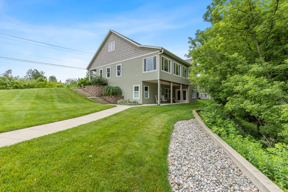 2961 Bristol Avenue NW Walker City, MI 49544