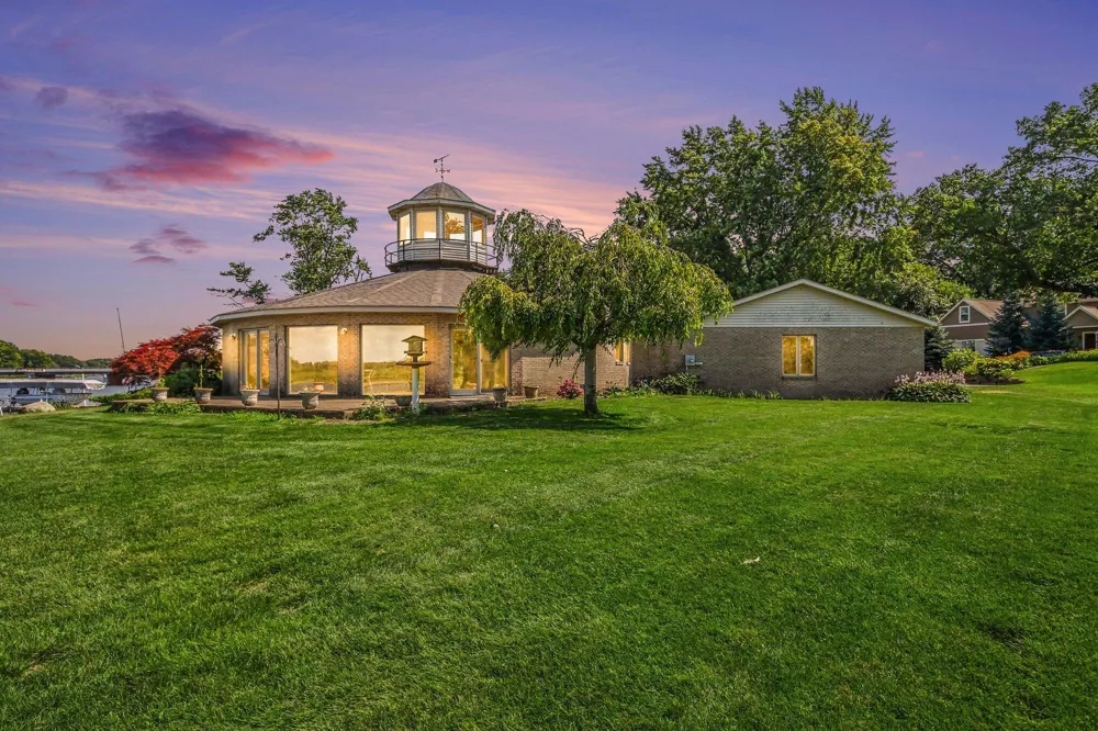 14418 Ott Lane Grand Haven Charter Township, MI 49417