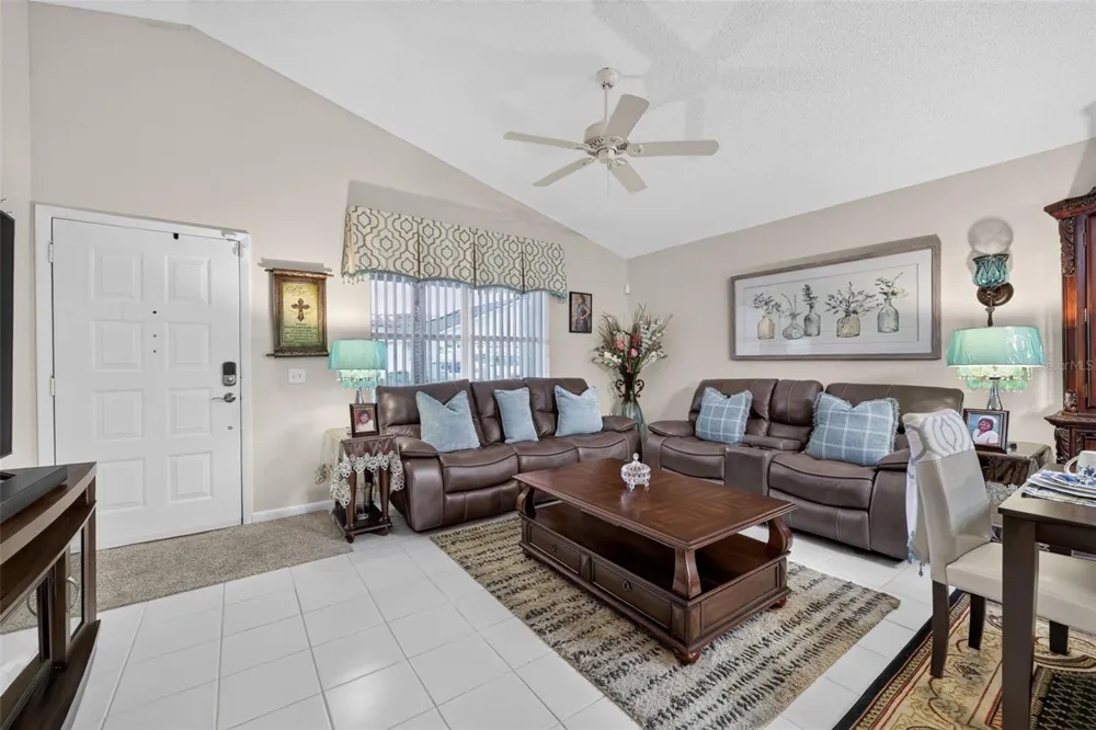 4772 SILVER CIRCLE Zephyrhills, FL 33541