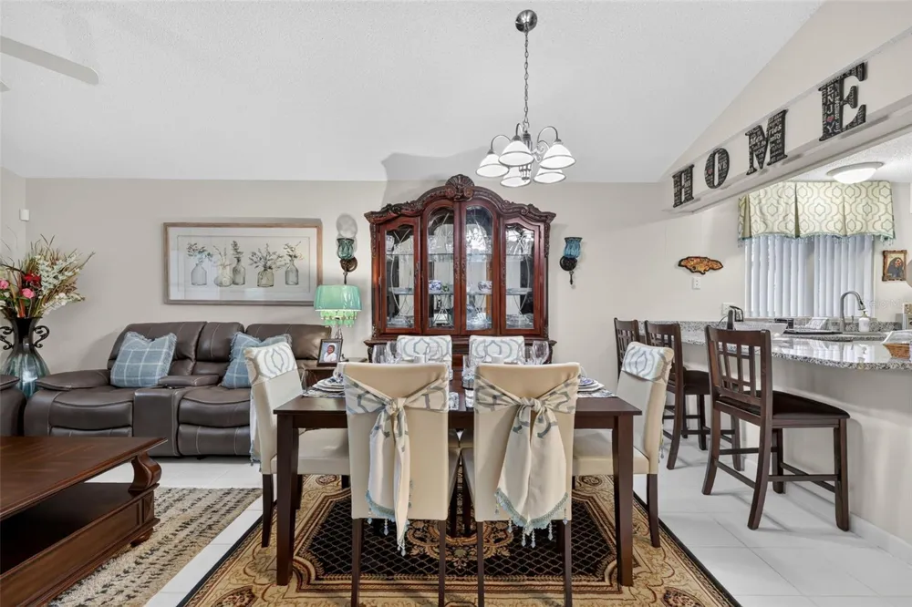 4772 SILVER CIRCLE Zephyrhills, FL 33541