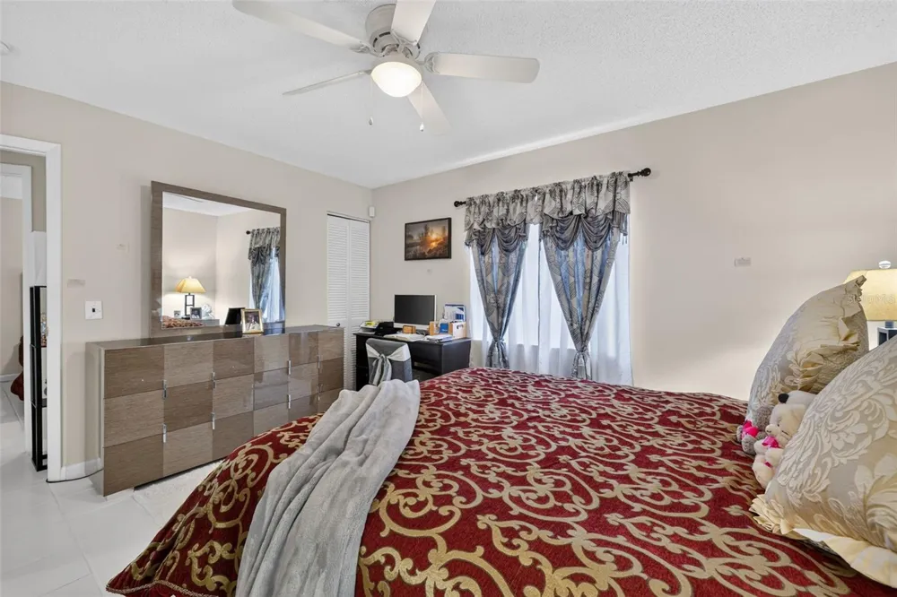 4772 SILVER CIRCLE Zephyrhills, FL 33541