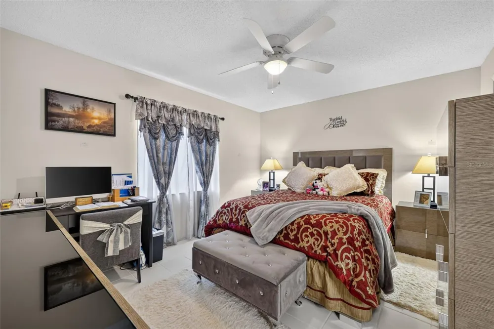 4772 SILVER CIRCLE Zephyrhills, FL 33541