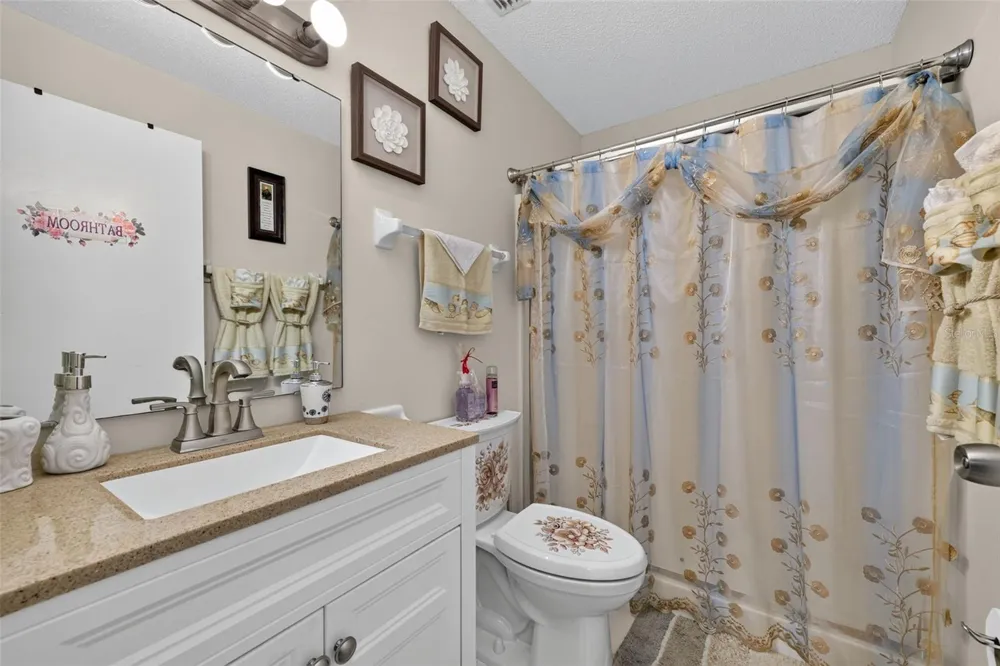 4772 SILVER CIRCLE Zephyrhills, FL 33541