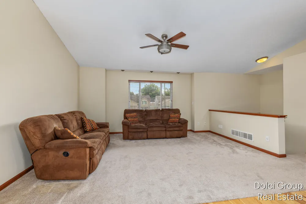 303 Regent Street SE Kentwood City, MI 49548