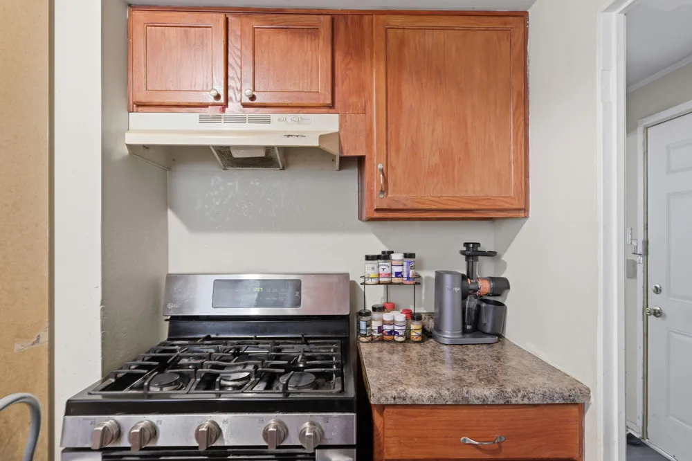 809 Holten Street Lansing City, MI 48915