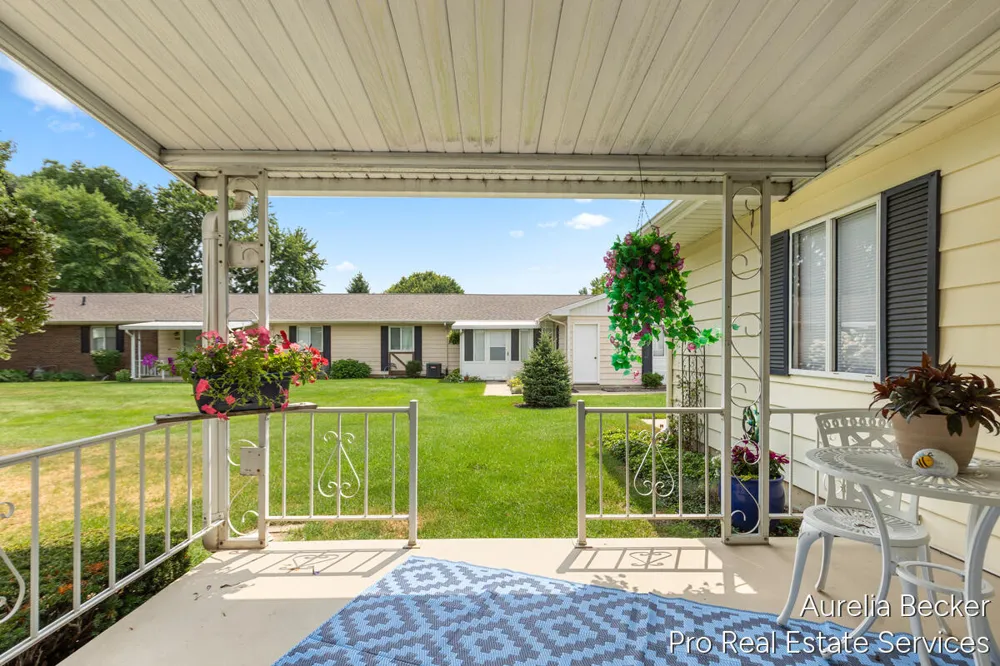 5812 Leisure South Drive SE Kentwood City, MI 49548