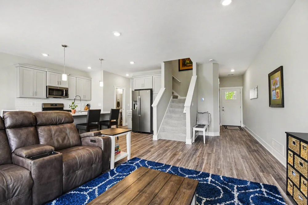 3383 Kings River Street SW #4 Wyoming City, MI 49418