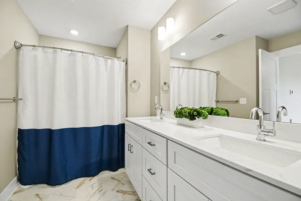 3383 Kings River Street SW #4 Wyoming City, MI 49418