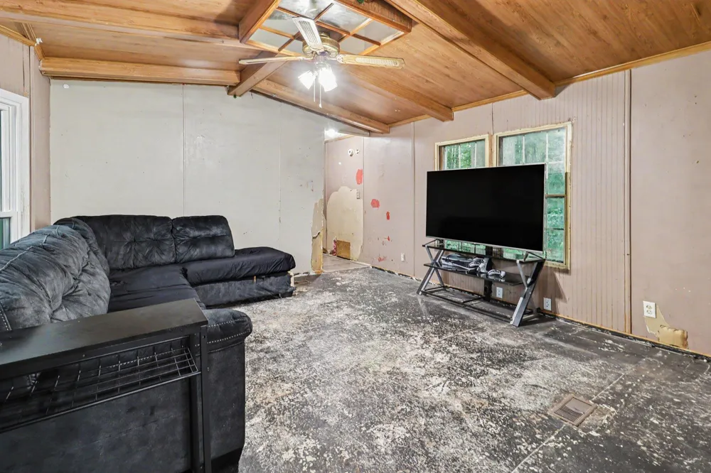 14372 Deaner Road Winfield Township, MI 49329