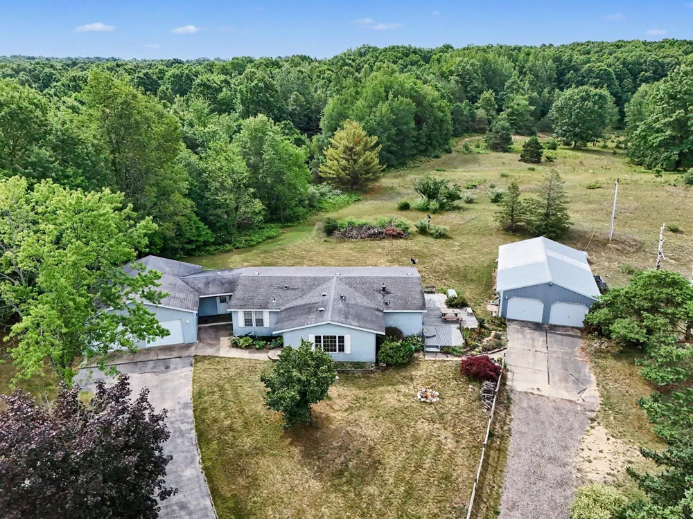6809 W Deer Road Golden Township, MI 49436