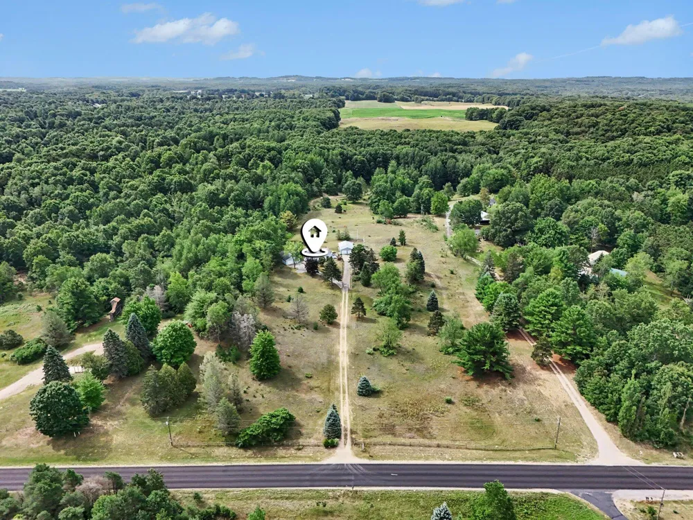 6809 W Deer Road Golden Township, MI 49436