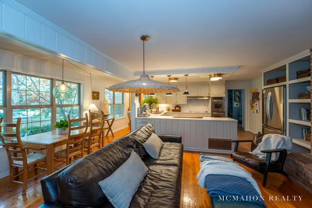 17887 Fruitport Road Spring Lake Township, MI 49456