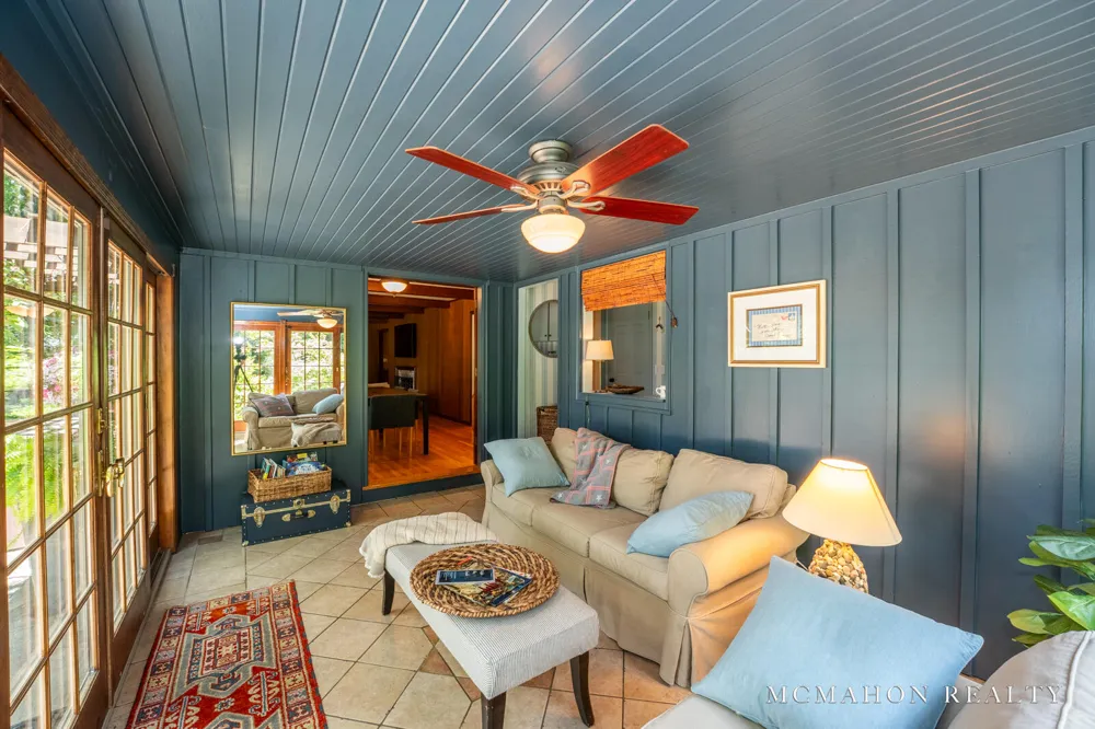 17887 Fruitport Road Spring Lake Township, MI 49456