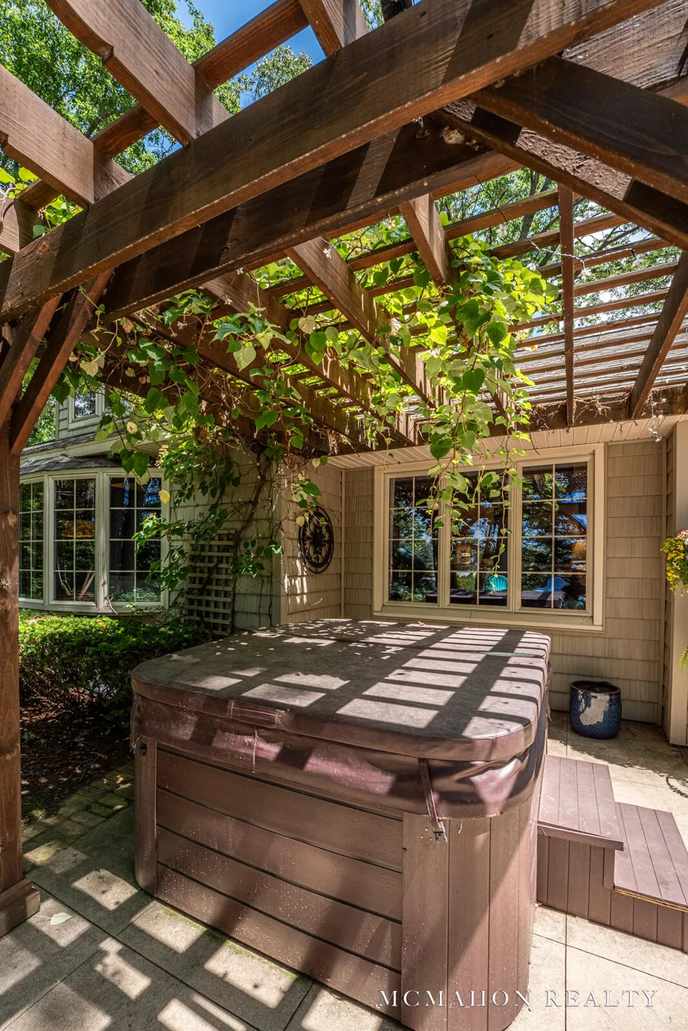 17887 Fruitport Road Spring Lake Township, MI 49456