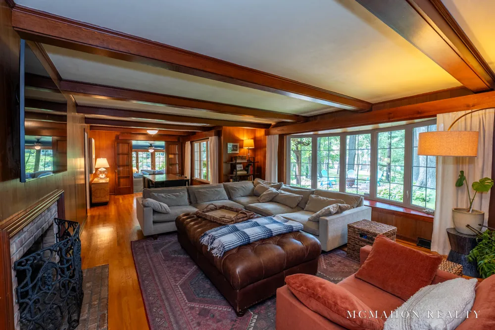 17887 Fruitport Road Spring Lake Township, MI 49456