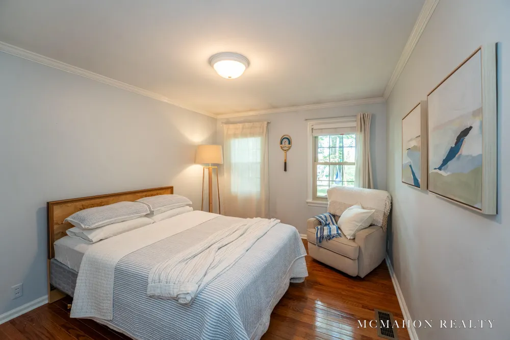 17887 Fruitport Road Spring Lake Township, MI 49456
