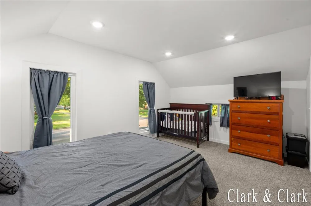 536 E Bond Street Hastings City, MI 49058