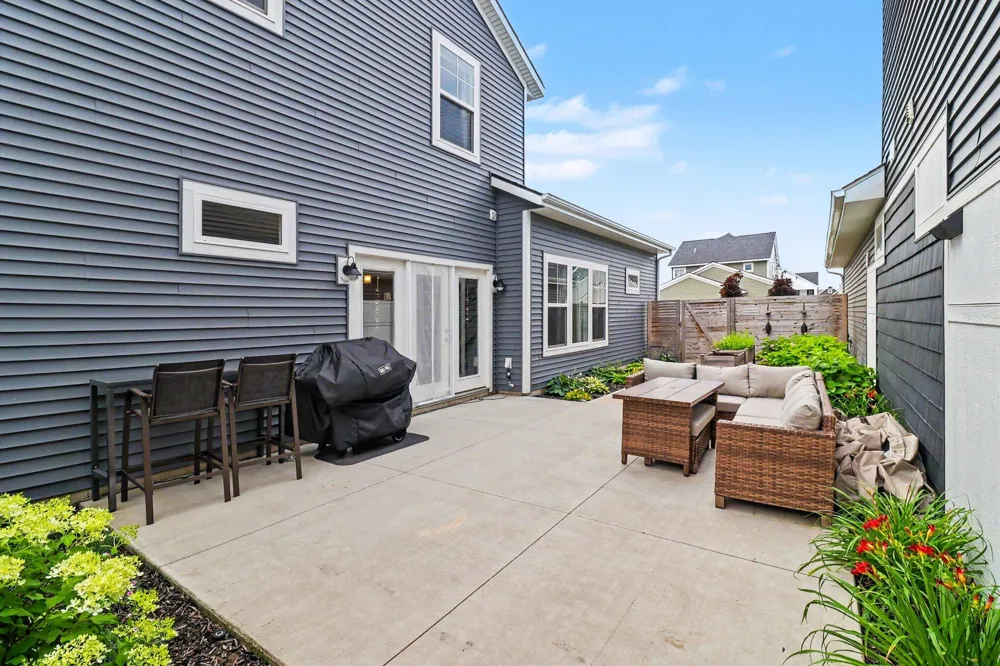 402 W Leland Drive Whitehall City, MI 49461