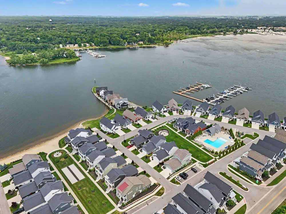 402 W Leland Drive Whitehall City, MI 49461