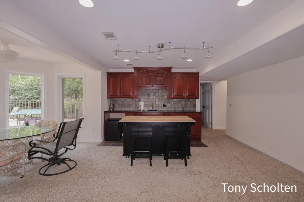 6054 Summerhill Drive Georgetown Charter Township, MI 49426