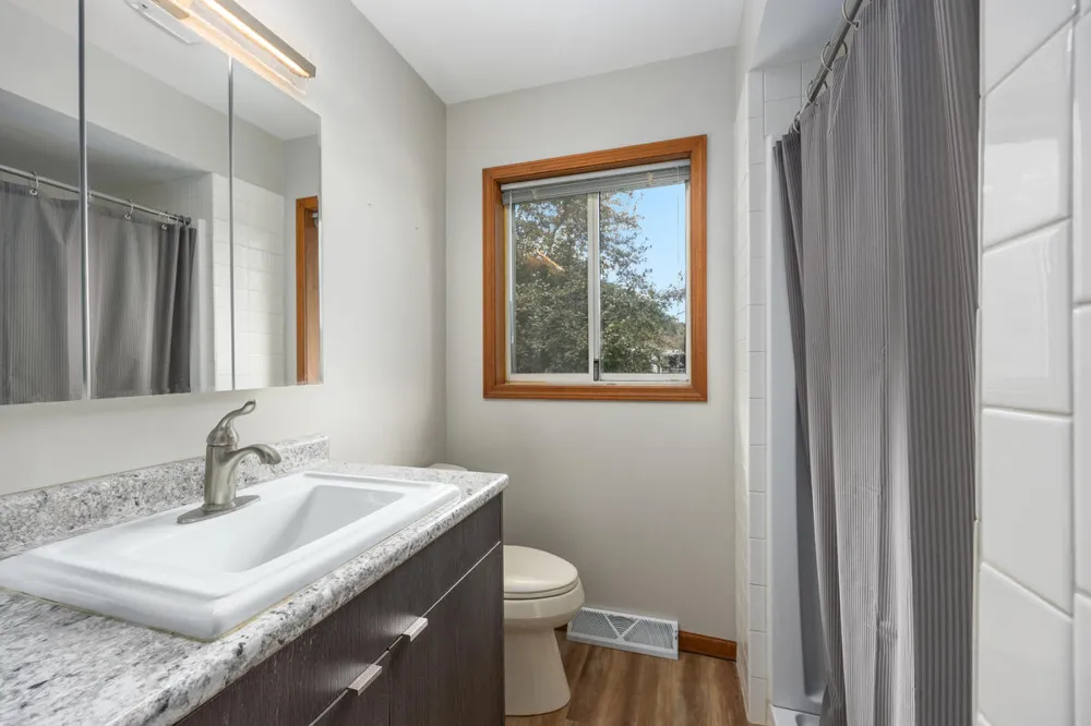 5946 Leisure South Drive SE Kentwood City, MI 49548