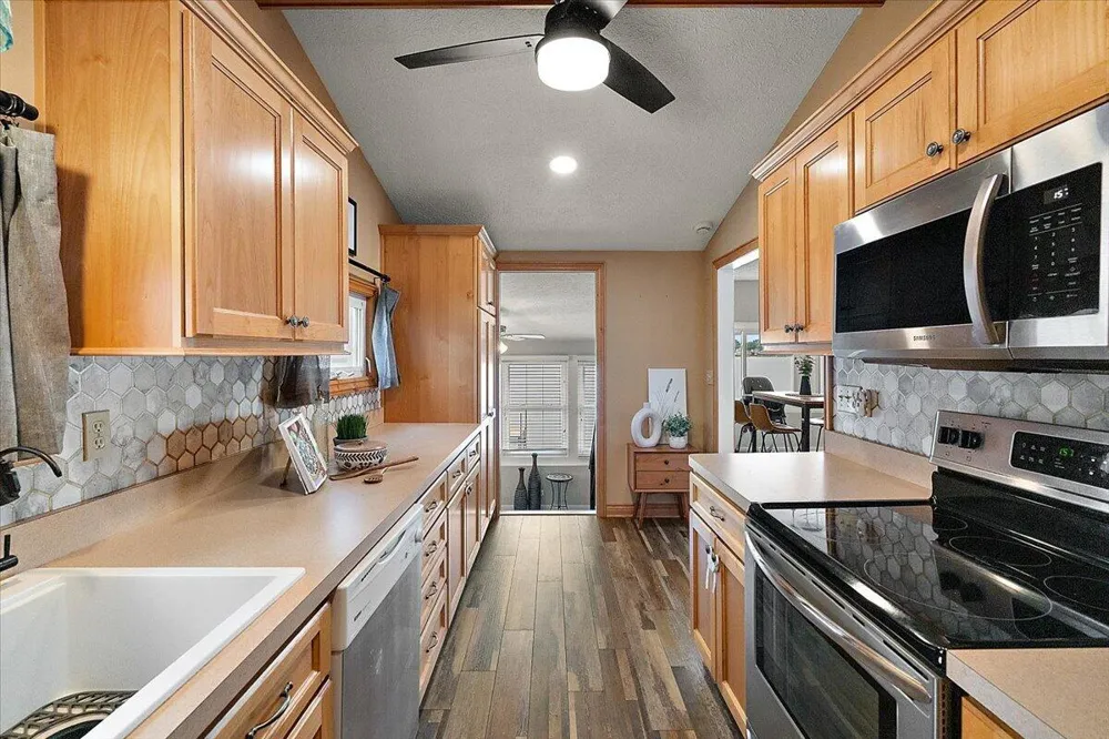 6444 Lakeshore Drive Boston Township, MI 48881