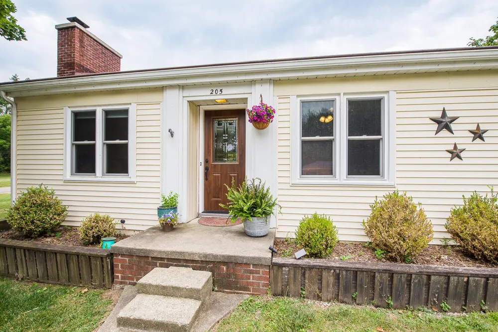 205 Mills Road Saline City, MI 48176