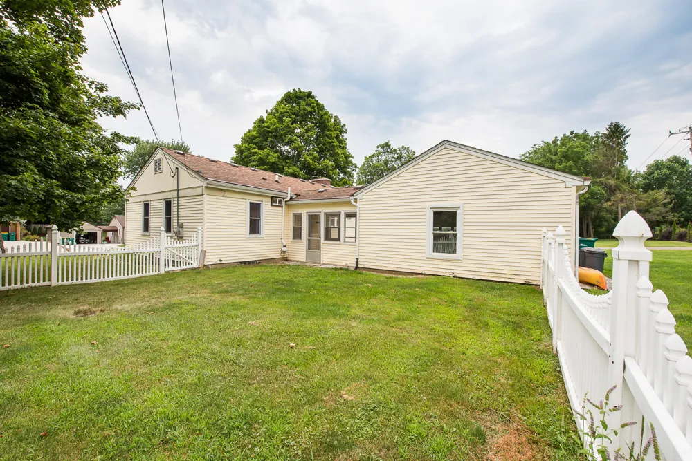 205 Mills Road Saline City, MI 48176