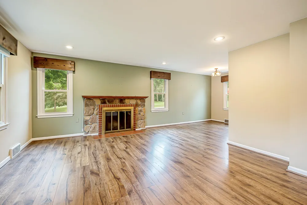 205 Mills Road Saline City, MI 48176