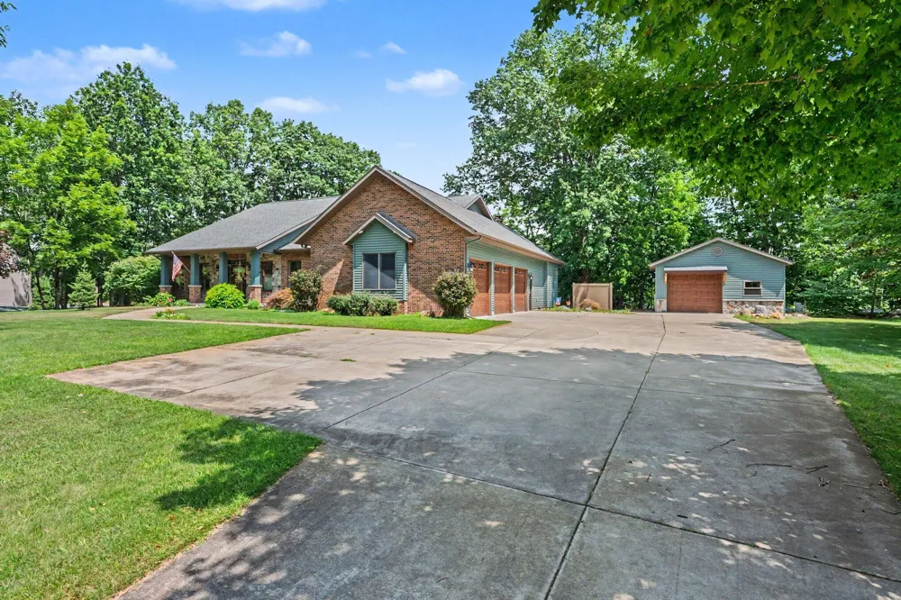 1653 Fairview Drive Allegan Township, MI 49010