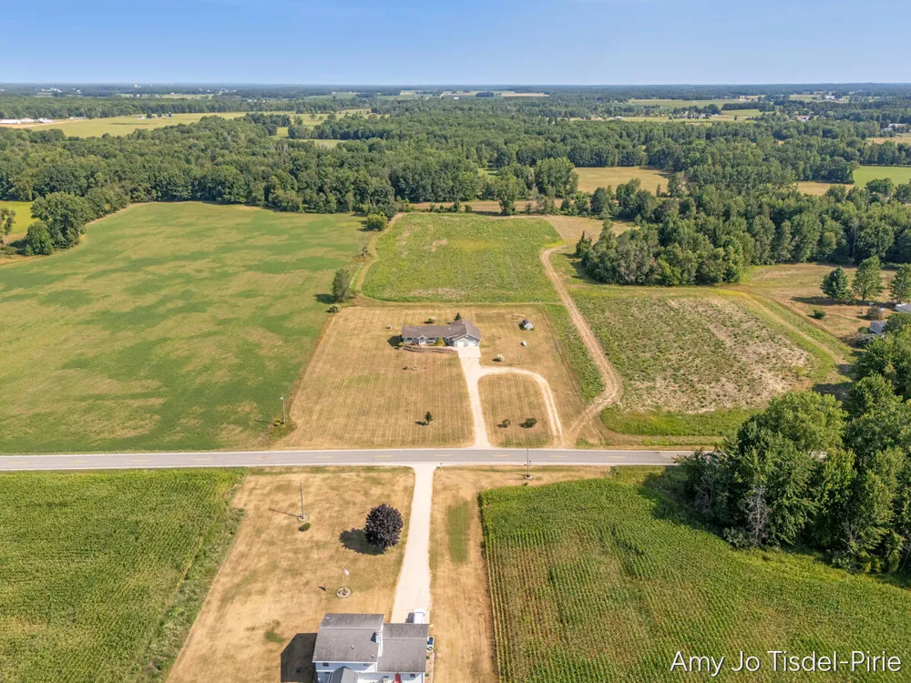 16972 W Stanton Road Unknown, MI 49339