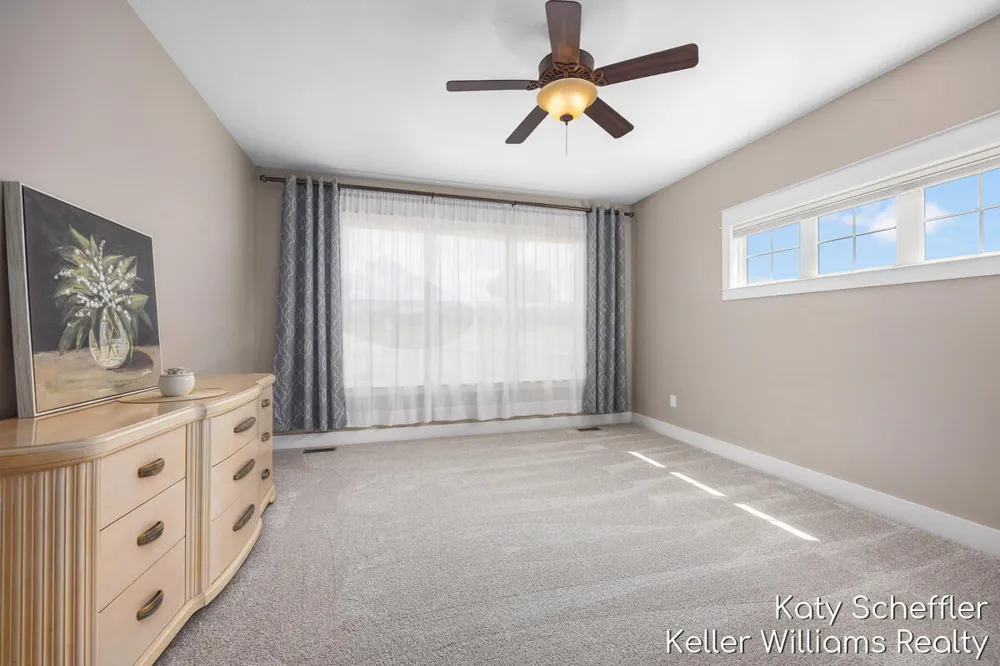 4109 Boulder View Drive NE Plainfield Charter Township, MI 49306