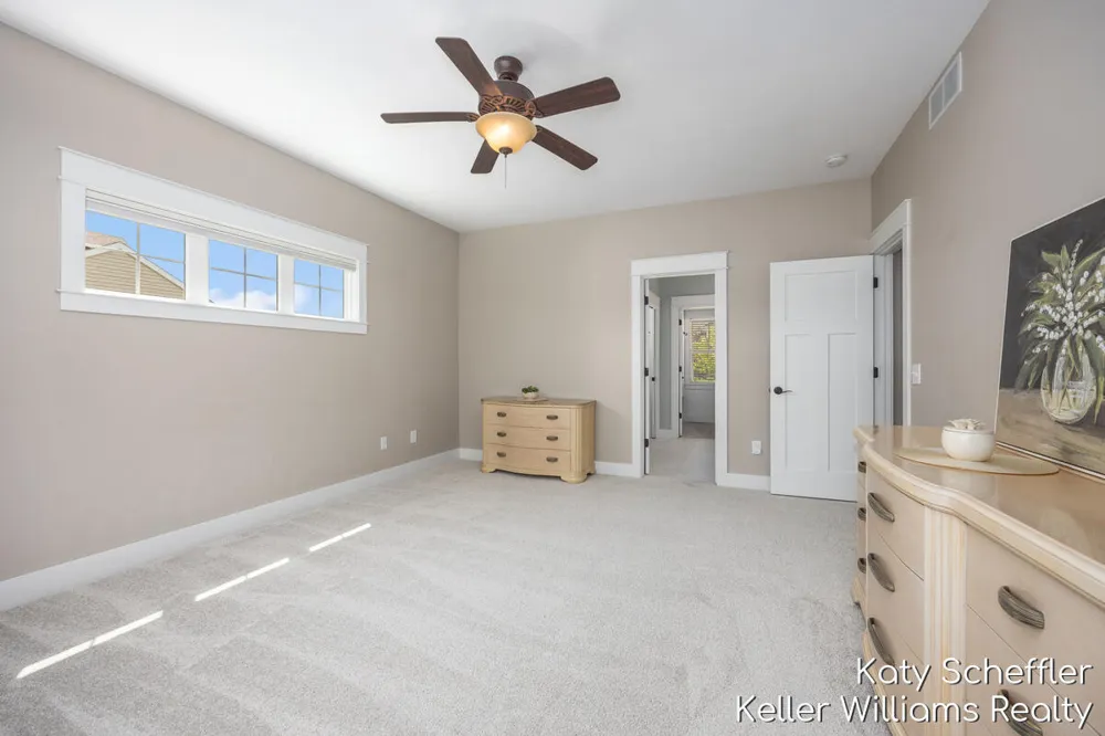 4109 Boulder View Drive NE Plainfield Charter Township, MI 49306