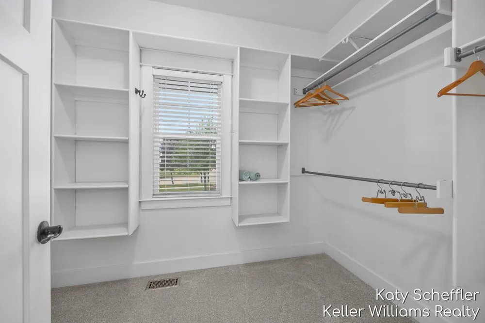 4109 Boulder View Drive NE Plainfield Charter Township, MI 49306