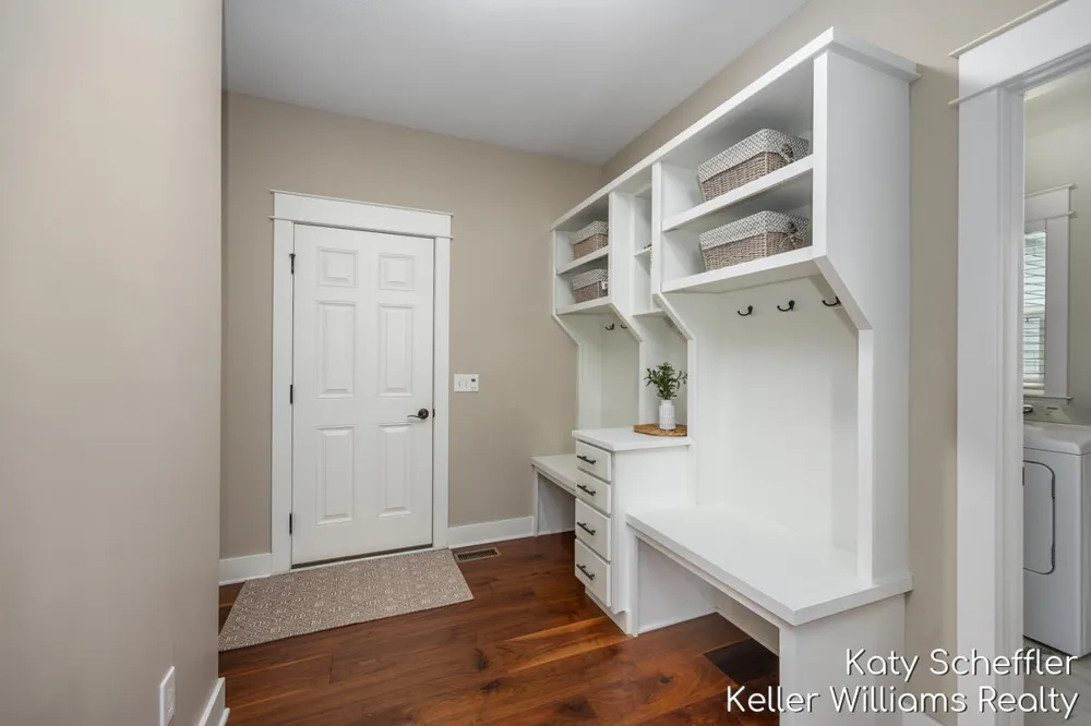 4109 Boulder View Drive NE Plainfield Charter Township, MI 49306