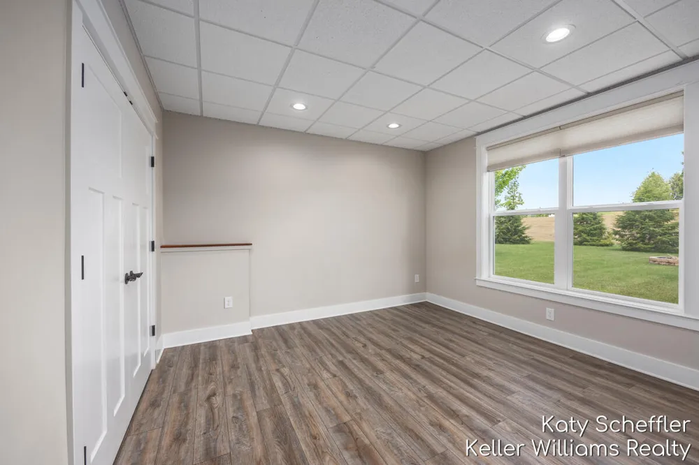 4109 Boulder View Drive NE Plainfield Charter Township, MI 49306