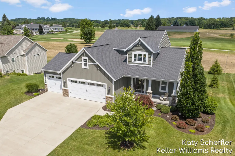 4109 Boulder View Drive NE Plainfield Charter Township, MI 49306