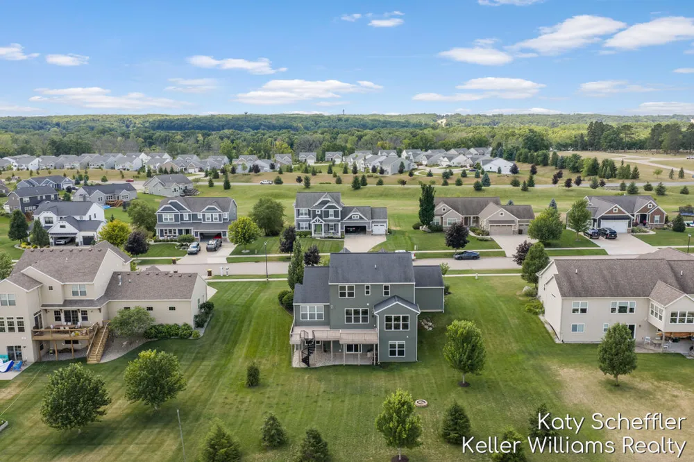 4109 Boulder View Drive NE Plainfield Charter Township, MI 49306