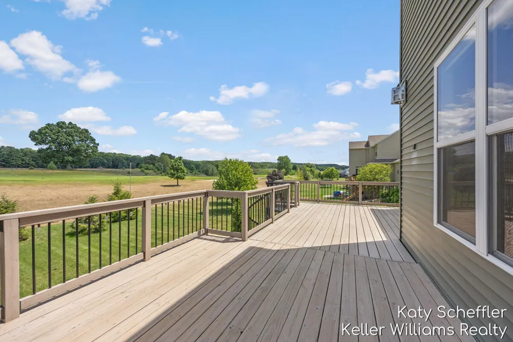 4109 Boulder View Drive NE Plainfield Charter Township, MI 49306