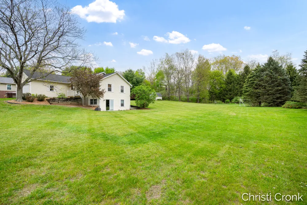 8414 Windstone Drive NE Algoma Township, MI 49341