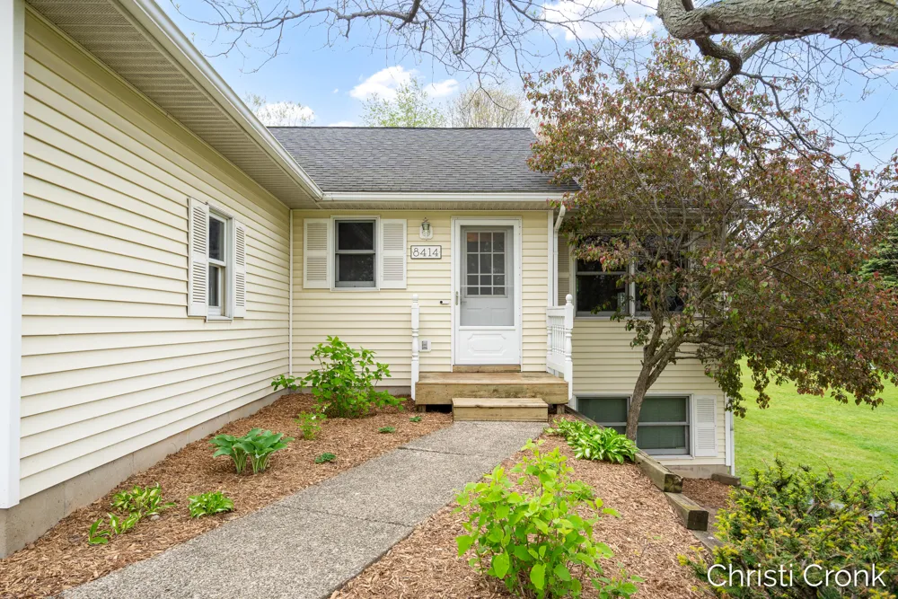 8414 Windstone Drive NE Algoma Township, MI 49341