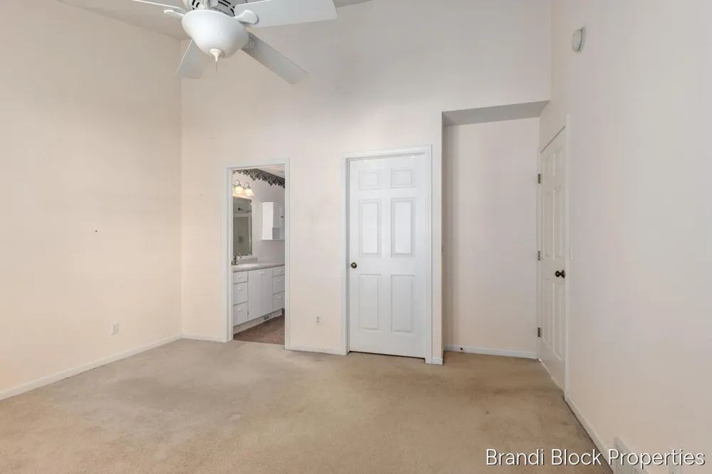 59 Pond Ridge Drive NE #20 Grand Rapids Charter Township, MI 49546