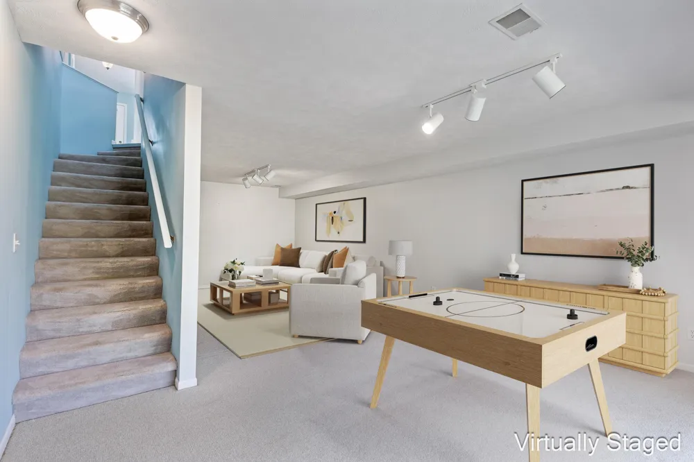 59 Pond Ridge Drive NE #20 Grand Rapids Charter Township, MI 49546