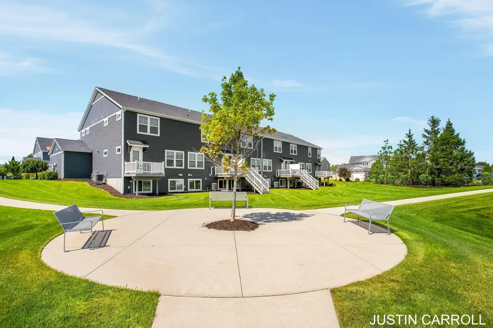 8924 Barrington Lane #40 Georgetown Charter Township, MI 49428