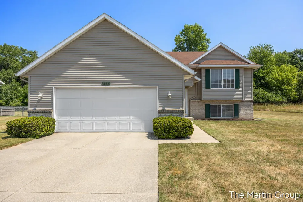 1930 Mullins Avenue NW Walker City, MI 49534