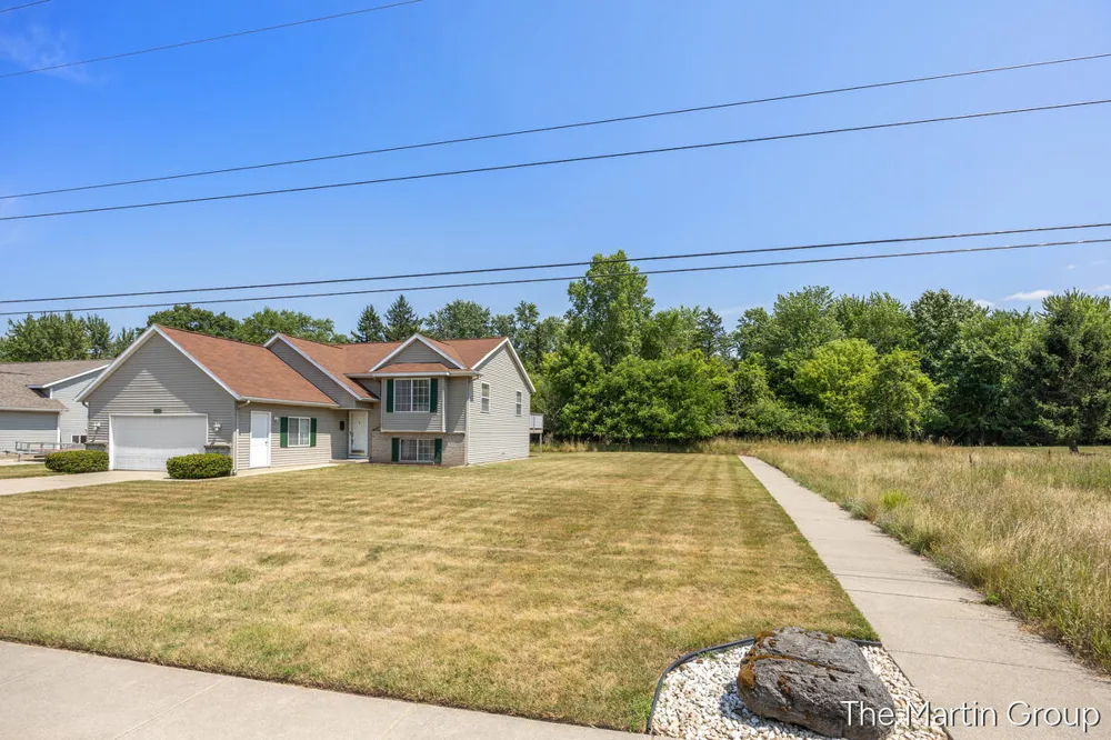 1930 Mullins Avenue NW Walker City, MI 49534