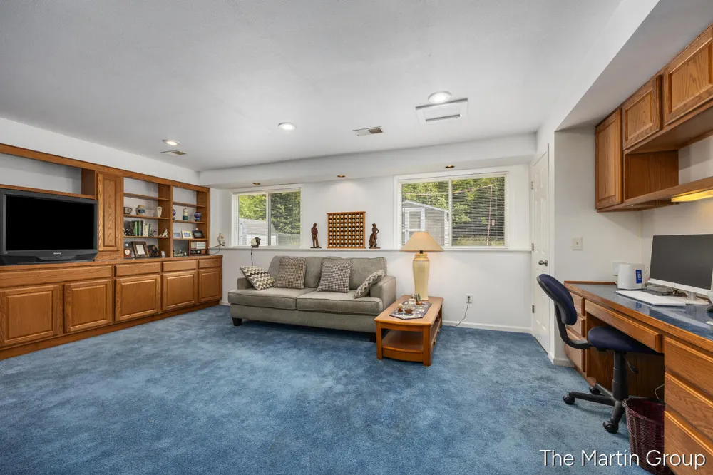 1930 Mullins Avenue NW Walker City, MI 49534
