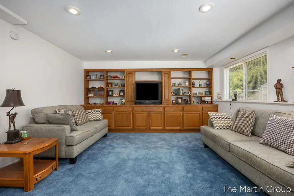 1930 Mullins Avenue NW Walker City, MI 49534