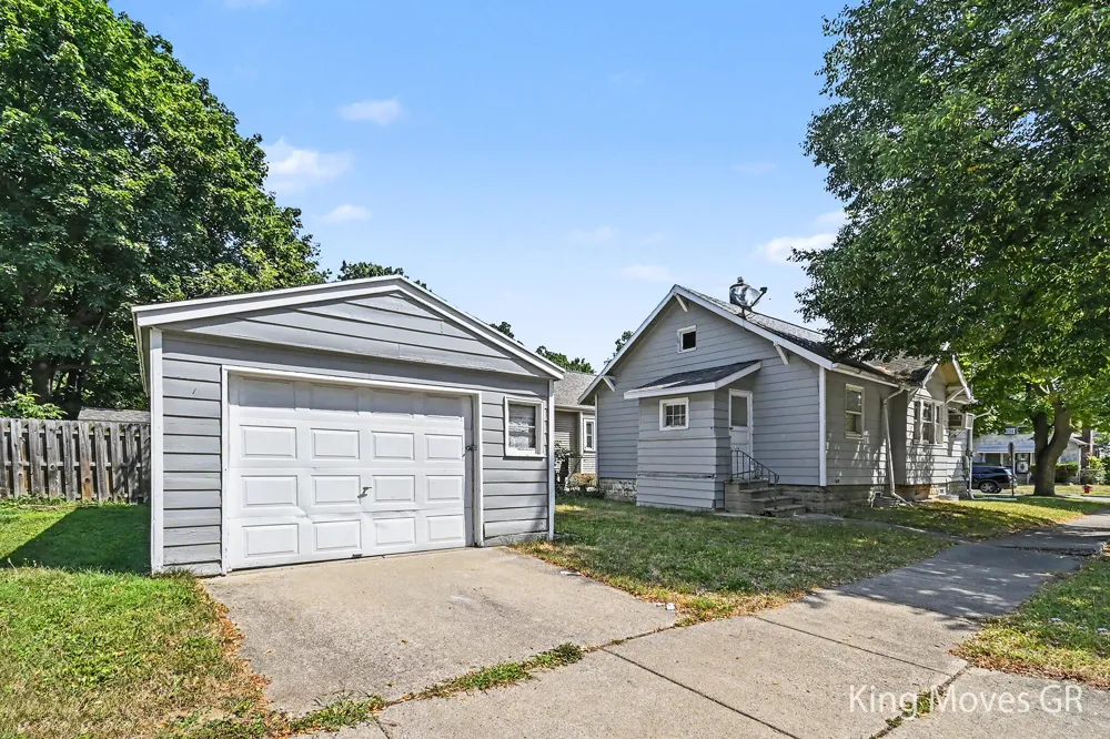 536 Shepard Street Lansing City, MI 48912