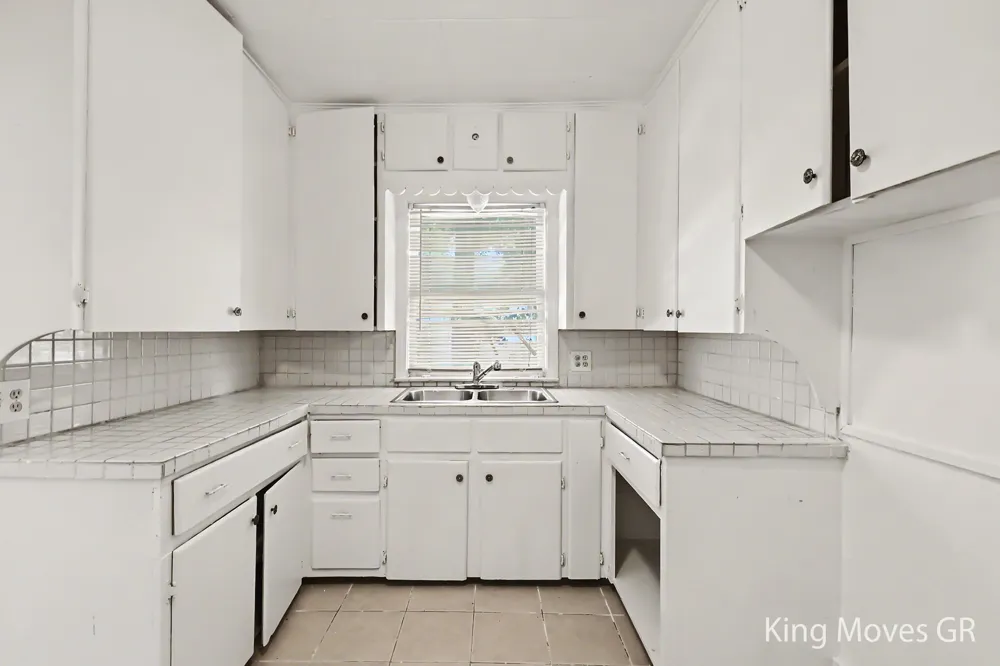 536 Shepard Street Lansing City, MI 48912